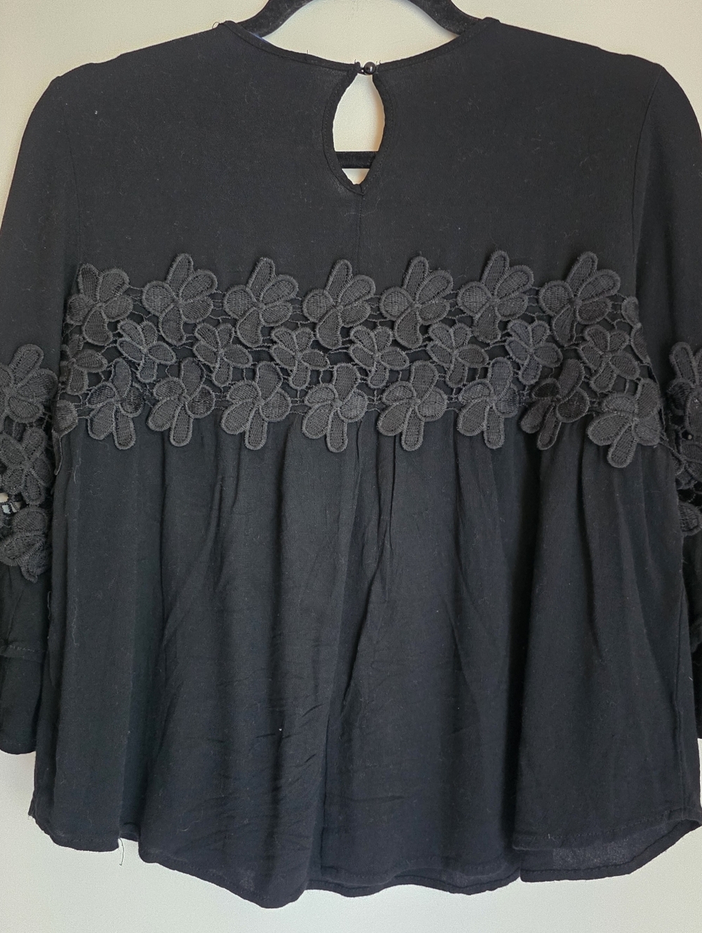 ☆ Blue Rain Black Gauze Top W/Crochet Floral Insets Size M - Picture 3 of 13